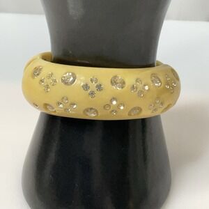 Vintage Weiss Clamper Bracelet Cream Colored Clear Rhinestones Lucite